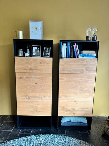 Wandkasten industrieel design zwart staal en eiken