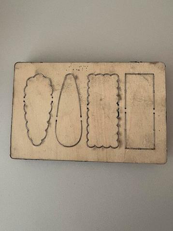 Houten stans voor knipjes beschikbaar voor biedingen