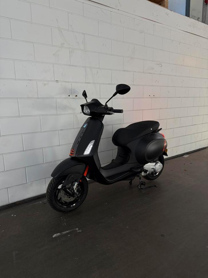 NIEUWE vespa sprint s 50 mat zwart, Fietsen en Brommers, Scooters | Vespa, Nieuw, Overige modellen, Maximaal 45 km/u, Benzine