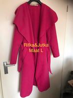 Rifka en Jutka jas roze / cyclaam maat L met fleece voering, Maat 42/44 (L), Ophalen of Verzenden, Roze, Zo goed als nieuw