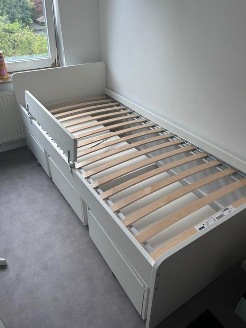 Ikea bed släkt met 3 opbergbakken op wielen, Huis en Inrichting, Slaapkamer | Bedden, Zo goed als nieuw, Eenpersoons, 90 cm, 200 cm