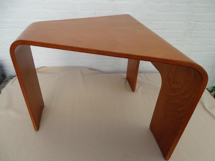 Ecornes 2x houten bijzettafel 45-graden kersenvernis, Huis en Inrichting, Tafels | Bijzettafels, Gebruikt, Overige vormen, 45 tot 60 cm