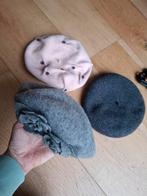 3 Dames Hoeden/Petten - Wol, Geruit - Maat S, Ophalen of Verzenden