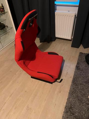Playseat stoel beschikbaar voor biedingen