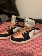Air Jordan Sneakers mt 38,5, Ophalen of Verzenden, Zo goed als nieuw, Roze, Sneakers of Gympen