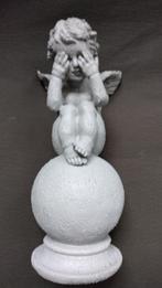 engel beeld op bol 21 cm, Verzamelen, Beelden en Beeldjes, Ophalen of Verzenden, Zo goed als nieuw, Religie