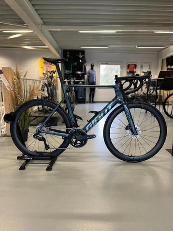 Giant Propel Advanced Pro 0 Di2 Nieuw van 6599,- naar 5299.- beschikbaar voor biedingen