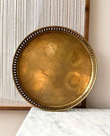 Vintage messing dienblad beschikbaar voor biedingen