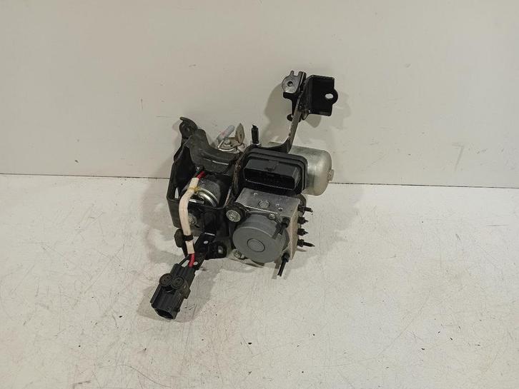 Abs pomp Toyota Corolla, Auto-onderdelen, Remmen en Aandrijving, Toyota, Gebruikt, Herkomst onderdeel bekend, 12 maanden garantie