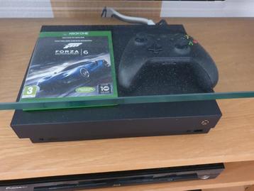 Xbox one x met 6 (race) spellen beschikbaar voor biedingen