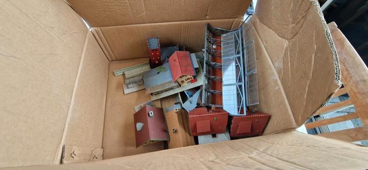 Modelspoor gebouwen en accessoires - Diverse merken, Hobby en Vrije tijd, Modeltreinen | H0, Gebruikt, Brug, Tunnel of Gebouw