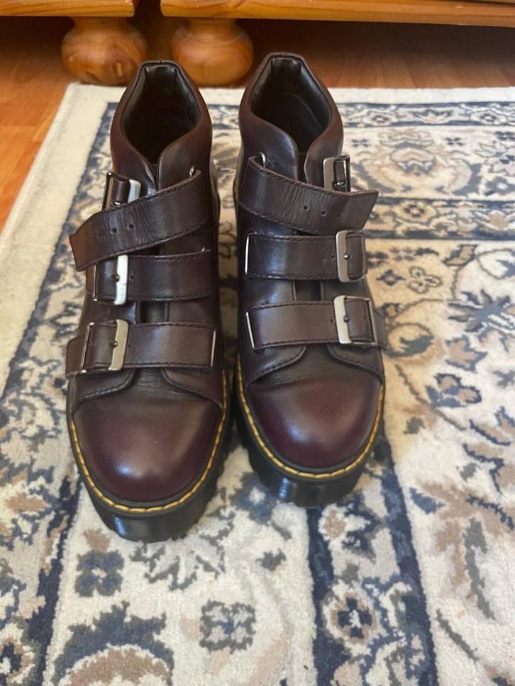 Dr. Martens Platform Hakken - Maat 38, Kleding | Dames, Schoenen, Zo goed als nieuw, Schoenen met hoge hakken, Bruin, Ophalen of Verzenden