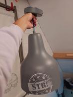 Grijze hanglamp met STR! Leuk voor een stoete kinderkamer, Ophalen, Gebruikt, Modern, Minder dan 50 cm