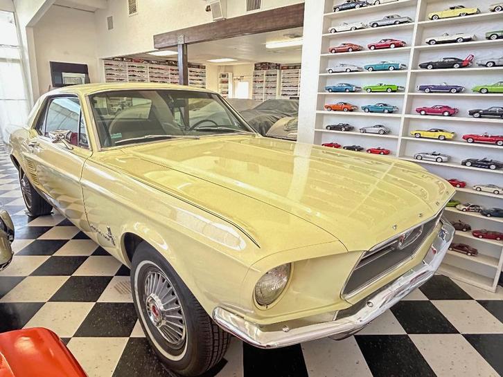mustang 1967, Auto's, Oldtimers, Particulier, Ford USA, Benzine, Coupé, Automaat, Zwart, Achterwielaandrijving, Ophalen