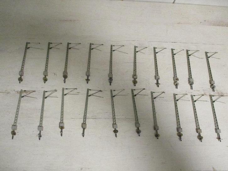 Sommerfeld bovenleidings masten 20x, Hobby en Vrije tijd, Modeltreinen | H0, Zo goed als nieuw, Rails, Gelijkstroom of Wisselstroom