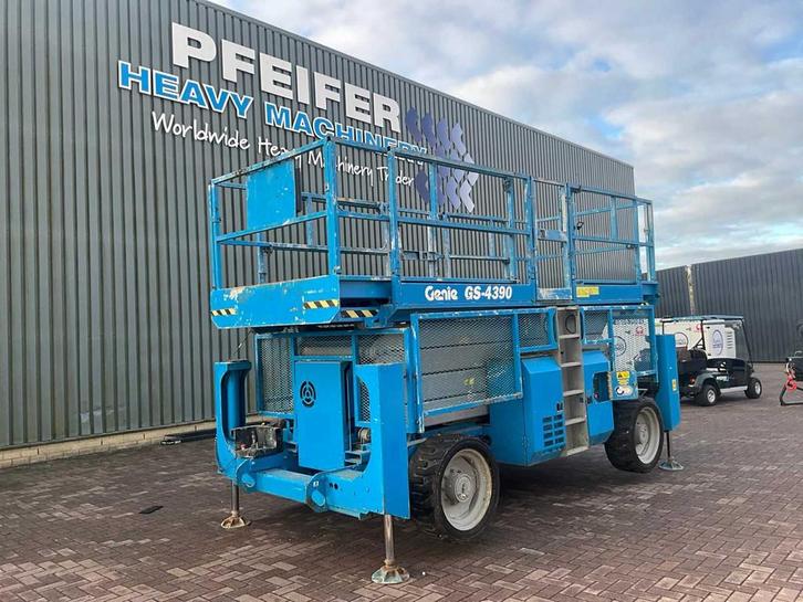 2012 Genie GS-4390 4x4 Hoogwerker 15 meter, Zakelijke goederen, Machines en Bouw | Liften, Steigers en Ladders