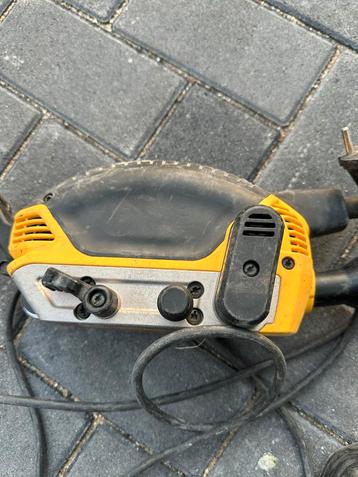 Dewalt Bandschuurmachine - Gebruikt beschikbaar voor biedingen