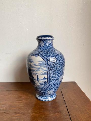 Vaasje vintage/antiek VILLEROY & BOCH hoogte 21,5cm netjes beschikbaar voor biedingen