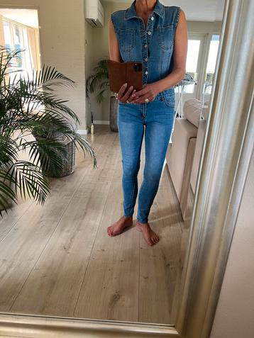 Jumpsuit nauwsluitend,spijkerstof,mouwloos mt38,stretch! beschikbaar voor biedingen