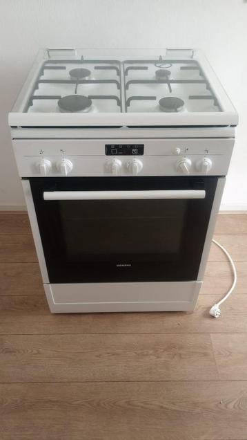 Siemens gas Fornuis (gas stove) beschikbaar voor biedingen