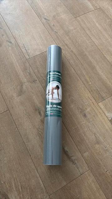 Sportmat yogamat fitnessmat beschikbaar voor biedingen