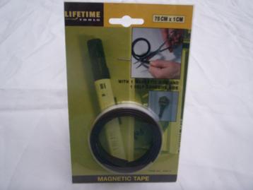 MAGNETISCHE STRIP Magnetic Tape 75 cm x 1 cm. Lifetime Tools beschikbaar voor biedingen