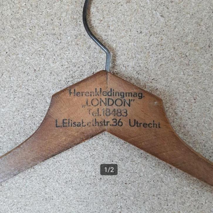 Oude Kledinghanger Herenkleding mag. LONDON tel 18483, Antiek en Kunst, Antiek | Overige Antiek, Ophalen of Verzenden