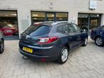 Renault Mégane Estate 1.2 TCe Limited Airco trekhaak Navi On, Auto's, Voorwielaandrijving, Euro 5, Gebruikt, 4 cilinders