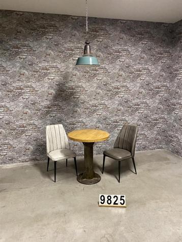 Industriële ronde tafel nr9825 beschikbaar voor biedingen