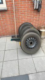 Winterbanden Hyundai IX20 195/65/R15, 15 inch, Banden en Velgen, 195 mm, Winterbanden