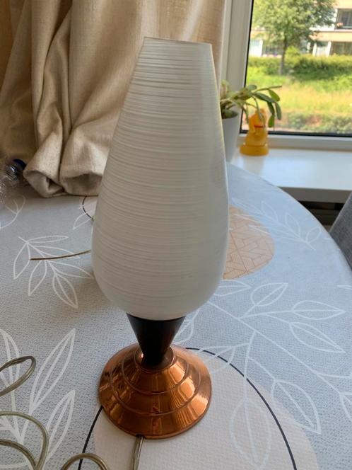 Jaren ‘50 koperen tafellampje, Huis en Inrichting, Lampen | Tafellampen, Gebruikt, Minder dan 50 cm, Glas, Kunststof, Overige materialen