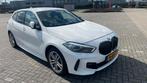 BMW 1-Serie (f40) 118i M 136pk Aut 2021 Wit, Auto's, Te koop, Geïmporteerd, 5 stoelen, Benzine