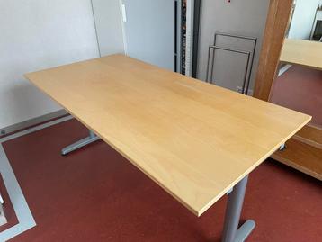 Verstelbaar ikea bureau (galant) - afbeelding 3