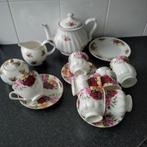 Royal albert roomstel met bijpassende rose garden, Ophalen of Verzenden, Zo goed als nieuw, Overige stijlen, Kop(pen) en/of Schotel(s)