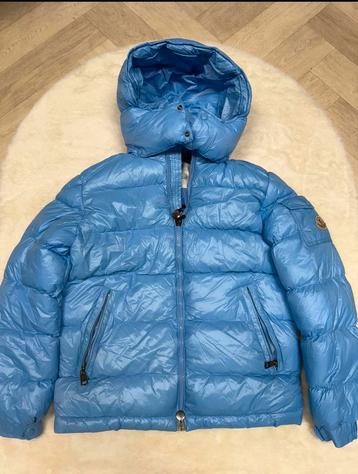 Moncler blue maat s | winterjas beschikbaar voor biedingen
