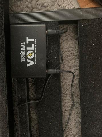 Ernie Ball volt power supply beschikbaar voor biedingen