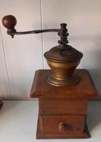 Oude koffiemolen- in goede staat, Antiek en Kunst, Antiek | Keukenbenodigdheden, Ophalen of Verzenden