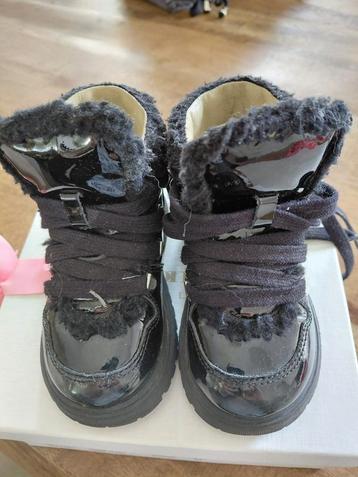 Montelpare Kinderlaarsjes Maat 22 - Zwart met Bond beschikbaar voor biedingen