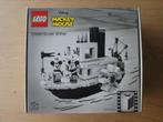 LEGO Ideas 21317 DISNEY Steamboat Willie, Kinderen en Baby's, Speelgoed | Duplo en Lego, Ophalen of Verzenden, Nieuw, Complete set