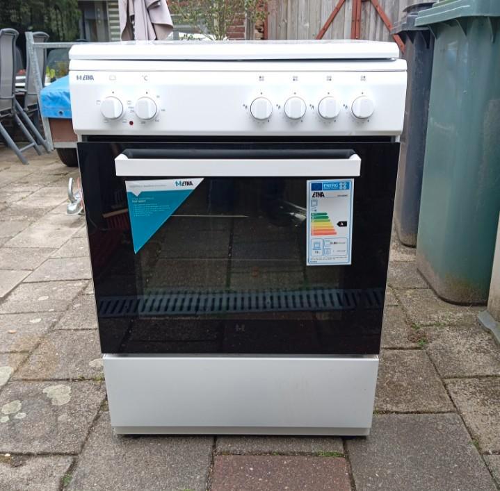 Etna Gasfornuis met Oven - Zuinig en Betrouwbaar, Witgoed en Apparatuur, Fornuizen, Gebruikt, Vrijstaand, Gas, 4 kookzones, 85 tot 90 cm