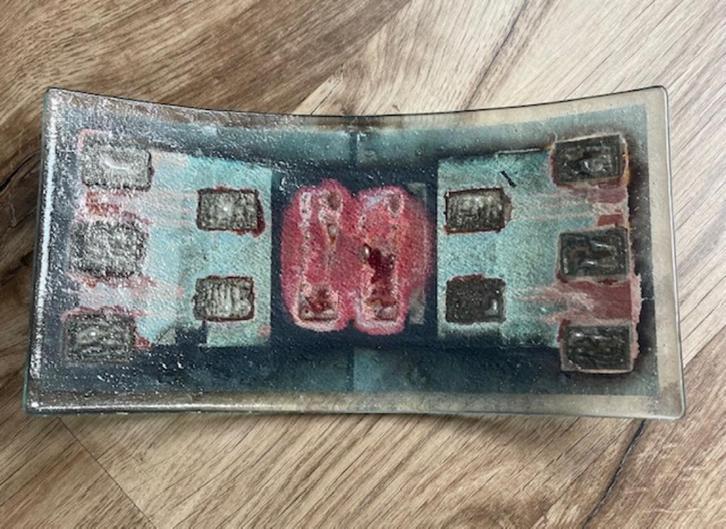 Abstracte glaskunst handgemaakte glazen schaal, fused glass, Huis en Inrichting, Woonaccessoires | Schalen en Manden, Zo goed als nieuw