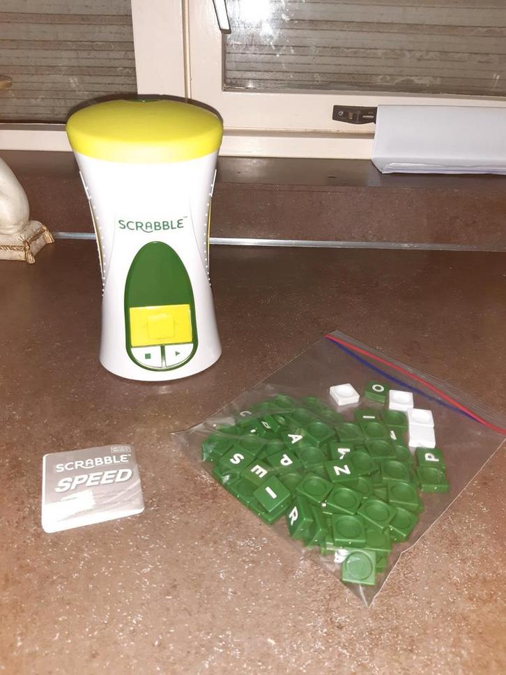Scrabble speed nieuwstaat, Hobby en Vrije tijd, Gezelschapsspellen | Overige, Zo goed als nieuw, Ophalen of Verzenden