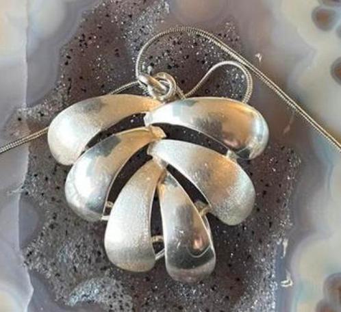 Zilveren ketting met DESIGN KETTINGHANGER, Sieraden, Tassen en Uiterlijk, Kettingen, Zo goed als nieuw, Zilver, Zilver, Verzenden