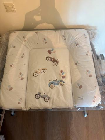 New - Baby changing mat beschikbaar voor biedingen