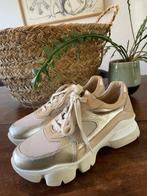Aparte sneakers RDA beige goud metalic leer mt 36 i.z.g.st., Beige, Ophalen of Verzenden, RDA, Sneakers of Gympen