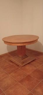 Houten Eettafel met Rond  Blad., Ophalen