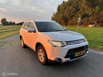 Mitsubishi Outlander 2.0 PHEV N.A.P, Stoelverwarming beschikbaar voor biedingen