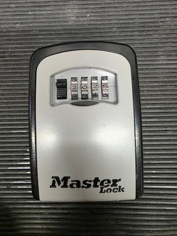 Master Lock Sleutelkluis - Veilig je sleutels bewaren beschikbaar voor biedingen