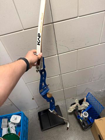 KAP recurve handboog met accessoires  beschikbaar voor biedingen