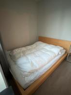 Houten bedframe/ Bedframe 160x200cm, Ophalen, Bruin, Zo goed als nieuw, Twijfelaar